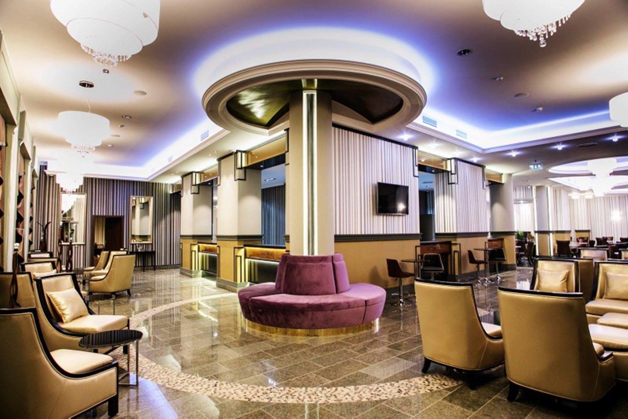 Grand Hotel Glorius Mako Exterior photo